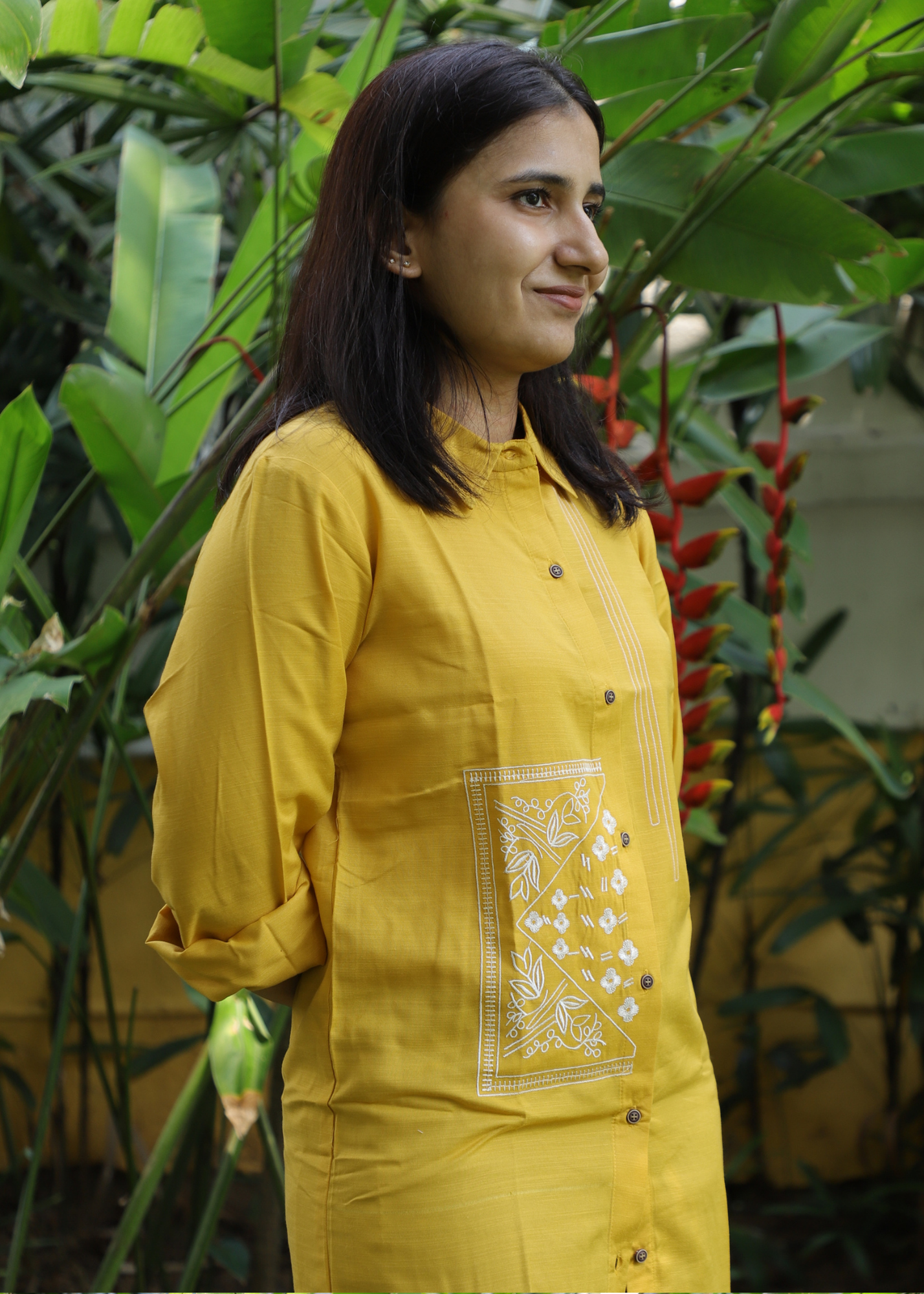 Amber Thread Women's Shirt